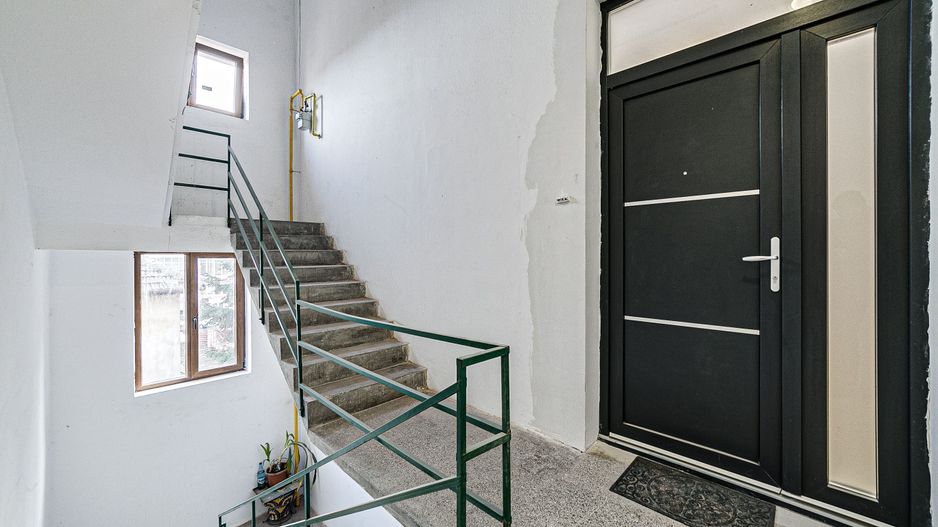 Apartament spațios în zonă centrală - Poză 11