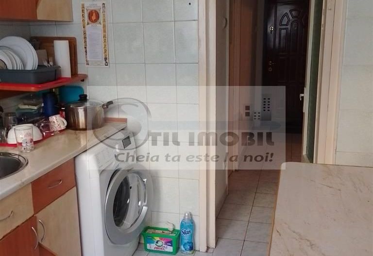 Apartament 2 camere decomandat mobilat Alexandru cel Bun 90000 euro - Poză 7