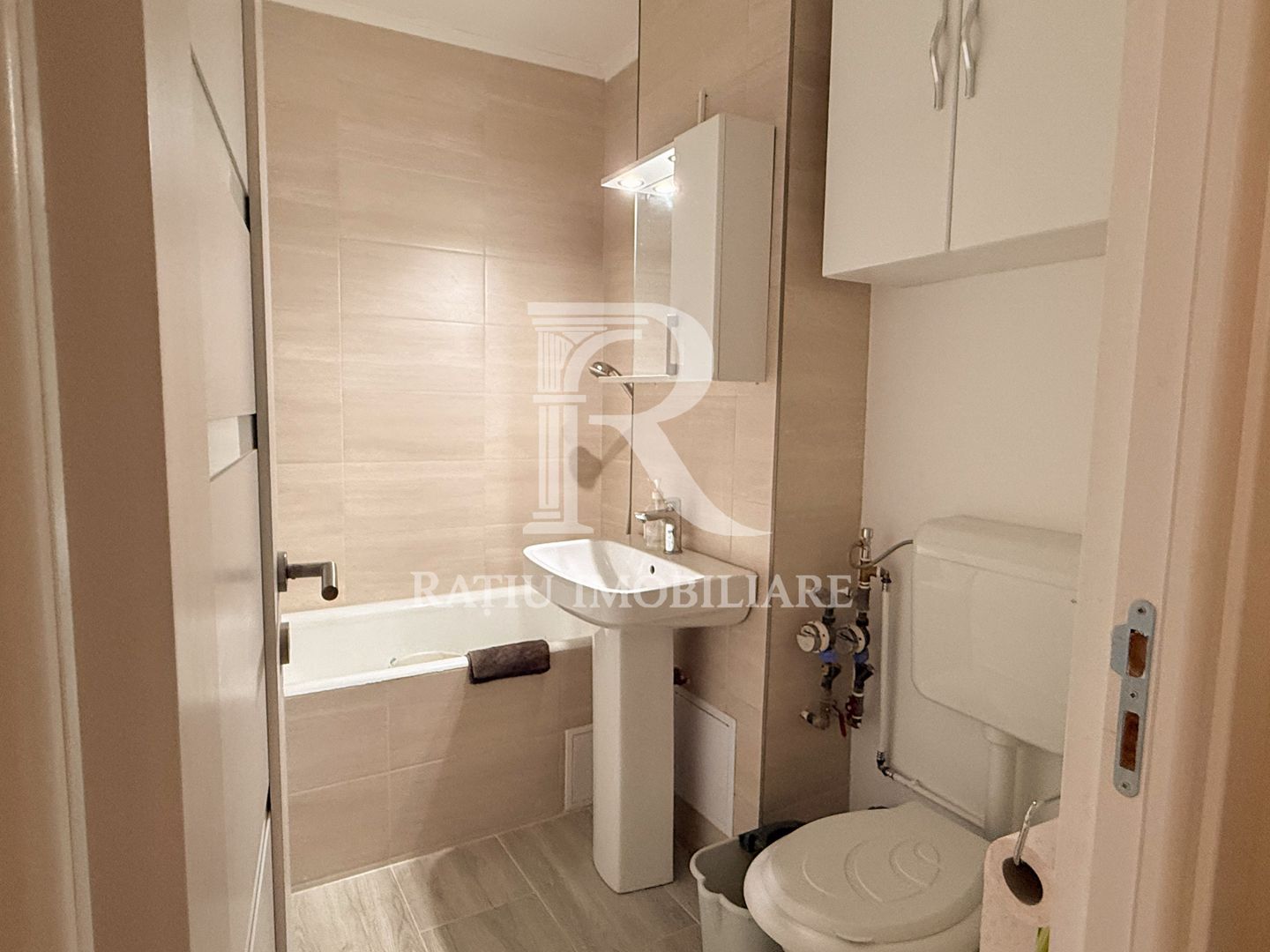 Garsonieră de Închiriat | 31 mp | Renovată | Oradea - Poză 4