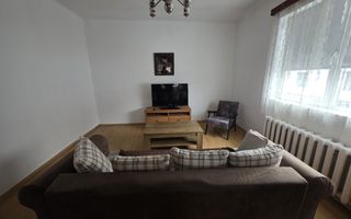 Apartament la casa 72 mp utili pet friendly si curte in zona Lazaret - Poză 2