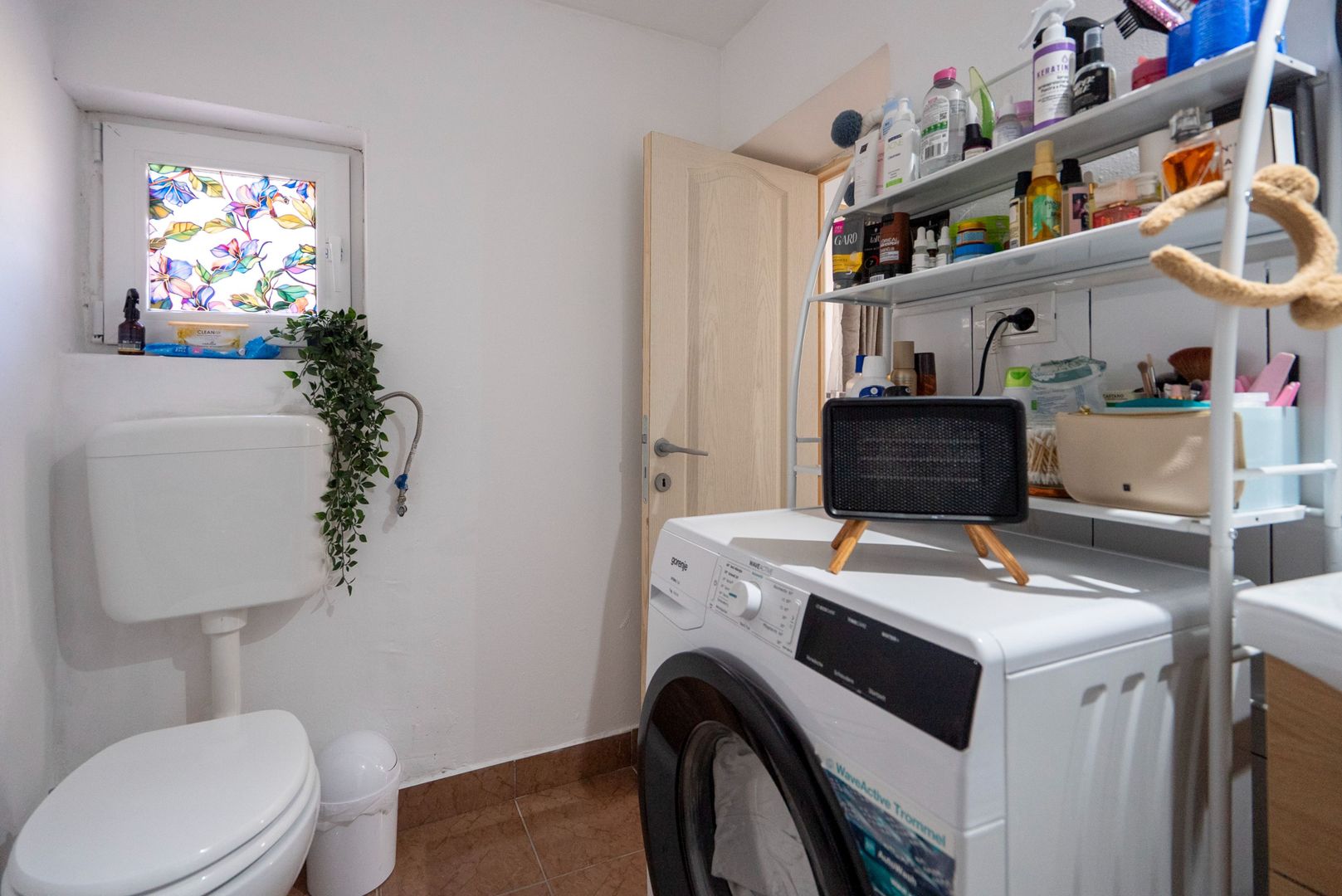 Casa cu 300 mp de teren , acces auto si dublu front in Nufarul - Poză 3