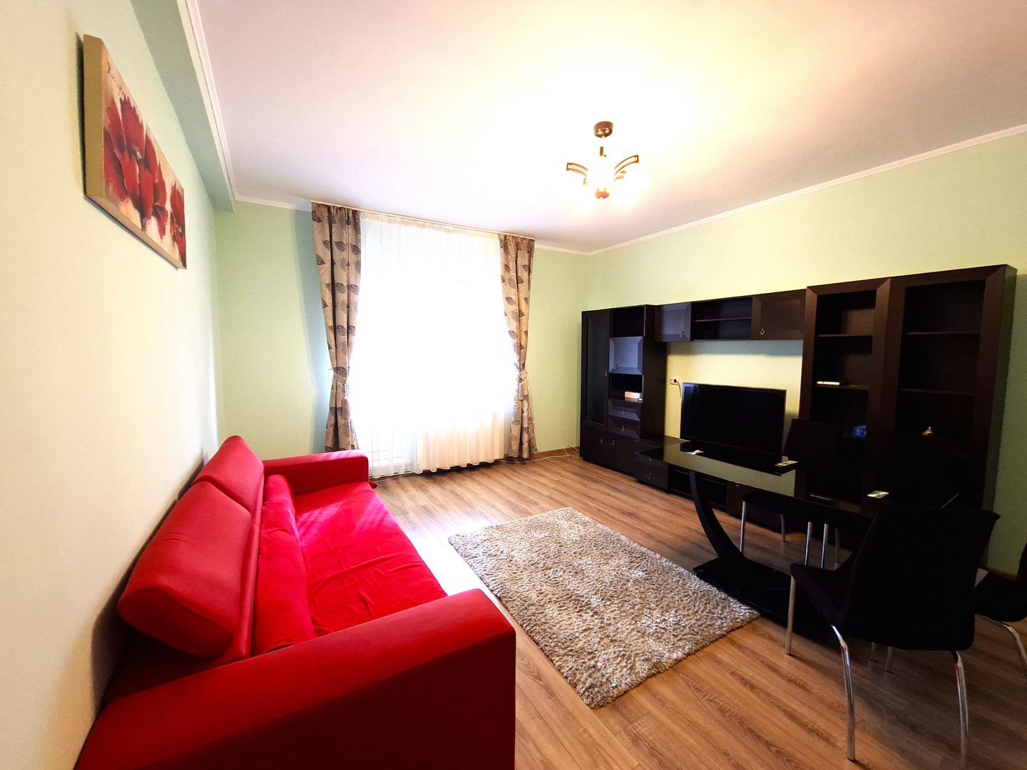 Apartament cu 2 camere, priveliște superbă spre Tâmpa, zonă centrală - Poză 3