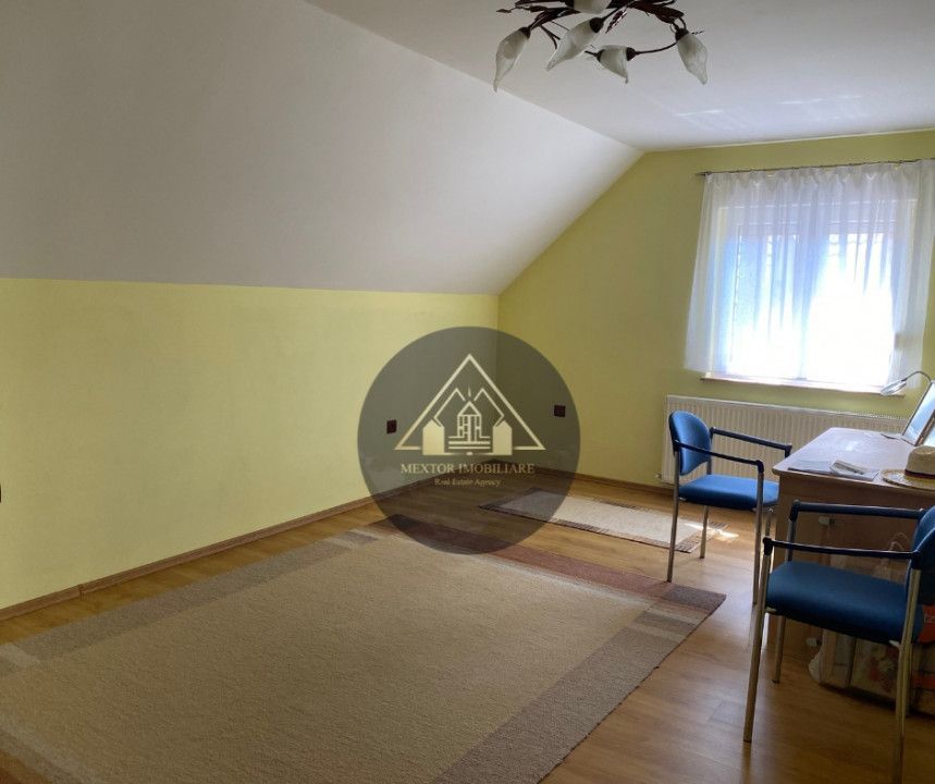 Casă mare și modernă - Poză 19