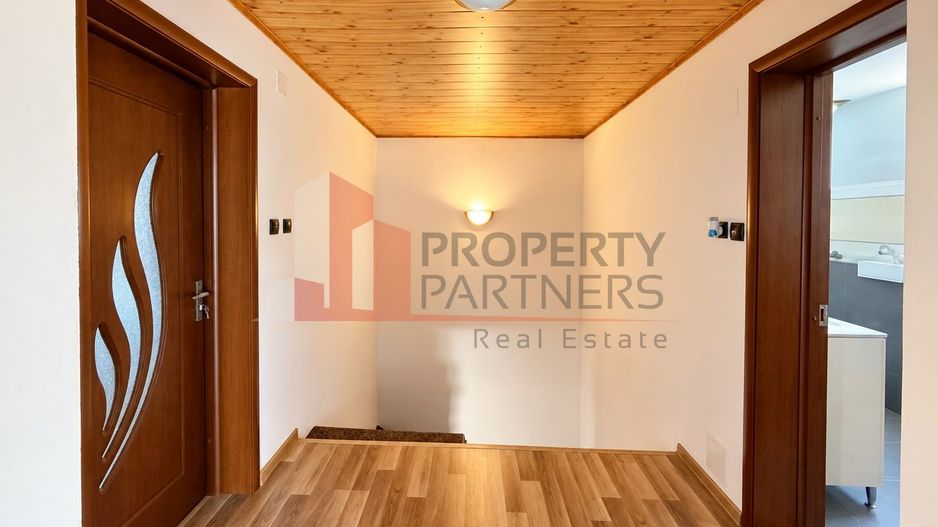Casă tip duplex, renovată integral, în Cristian – Brașov - Poză 11