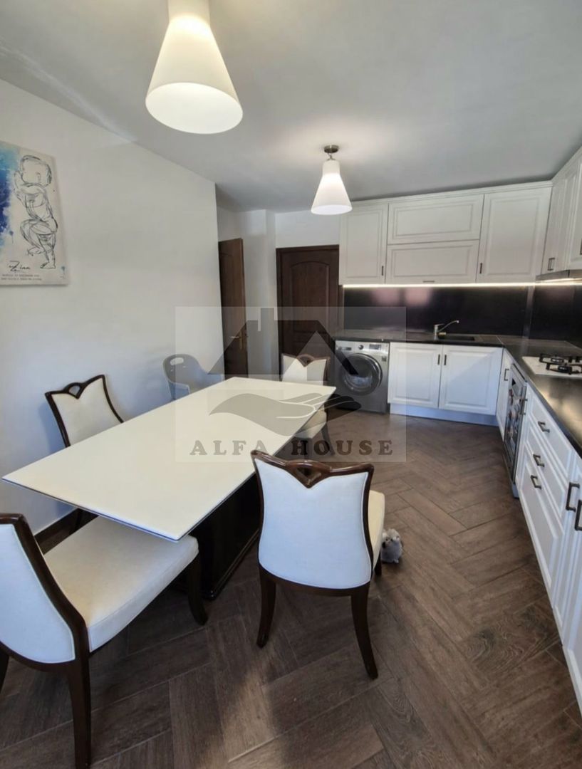 Apartament cu 4 camere in casa - zona Centrul Civic - Poză 2