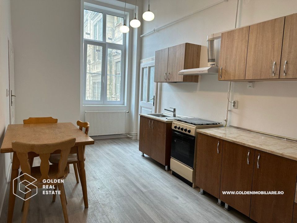 Spatiu birou, Bulevardul Revolutiei, Palatul Cenad, etaj 1 - Poză 2