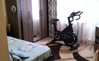 Vând apartament cu 3 camere - Poză 5