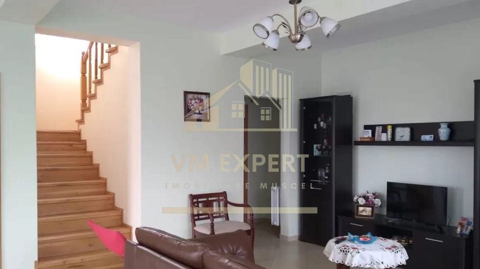 VILA DE VANZARE, CAMPULUNG, ZONA MARCUS, 150 MP, TEREN 1843 MP - Poză 8