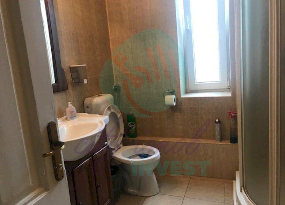 Vila RECONDITIONATA vis-a-vis de PARC - Poză 17