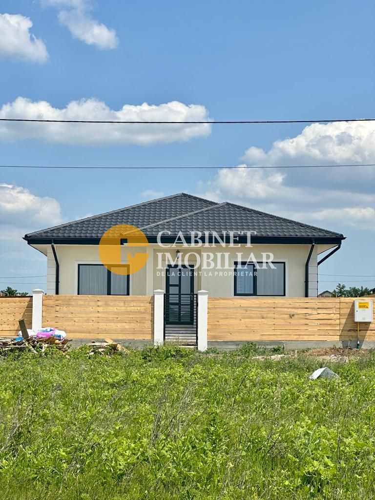 Casa invidiuala cu 4 camere si 2 bai - plan drept - PREDARE Imediata! - Poză 1