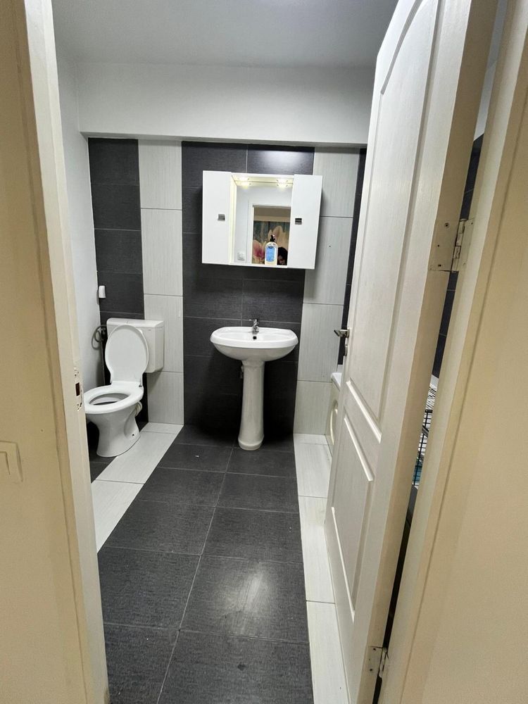 Vanzare apartament spatios 3 camere, 2 bai, bloc 2009, Titan, 10 min metrou - Poză 7