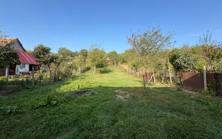 Casă cu teren generos în Șelimbăr – locație liniștită, ideală pentru familie - Poză 6