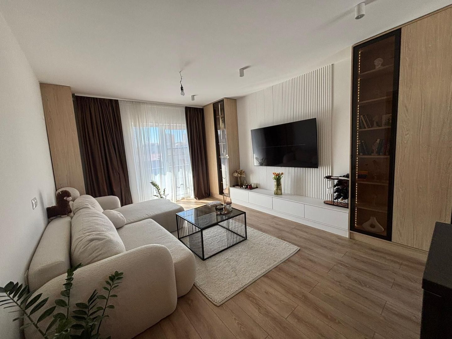 Penthouse 3 camere PREMIUM cu terasa 60mp in Selimbar, zona Brana - Poză 1