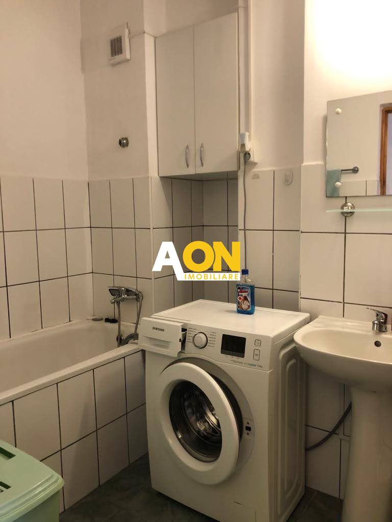 Apartament cu 3 camere, 2 balcoane, etaj 1, Ultracentral, parcare - Poză 8