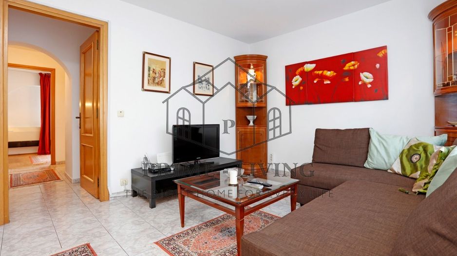 APARTAMENT COCHET DE  2 CAMERE LA INCHIRIERE IN PIATA VICTORIEI - Poză 2