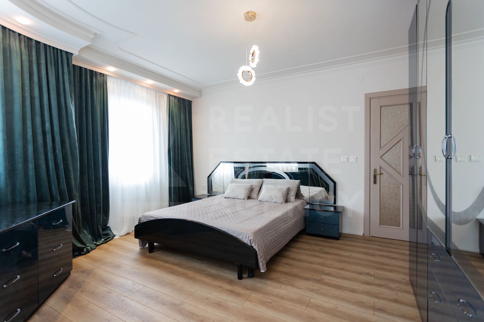 Chirie, apartament, 5 camere, strada Petru Rareș, Centru - Poză 13