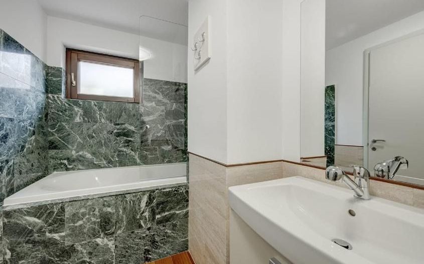 Închiriere apartament 3 camere 130mp - Poză 11