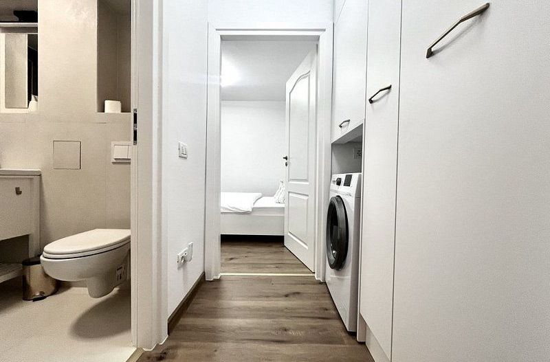 Un apartament primitor si modern, situat in zona Ultracentrală - Piața Victoriei - Poză 9