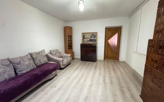 Casa + Spațiu comercial de vânzare în Onesti - Poză 4