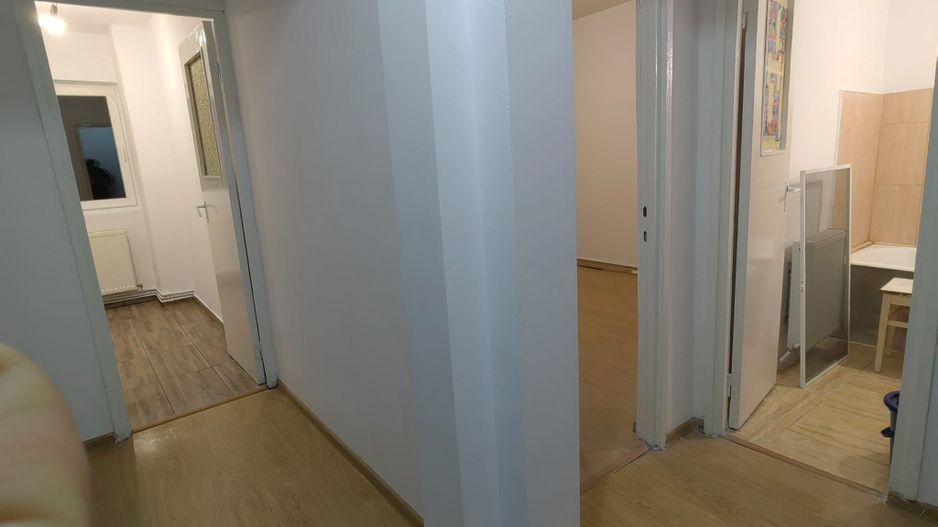Garsonieră decomandată renovată recent 31 M² zona Lenin - Poză 4