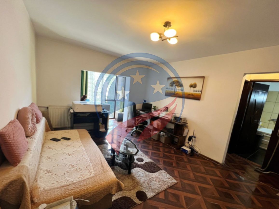 Apartament de vânzare - Poză 4