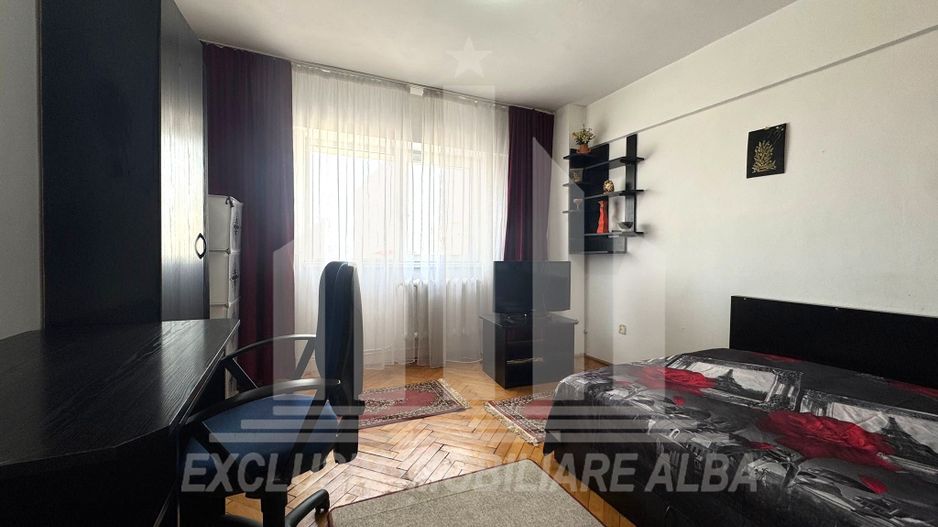 Garsoniera decomandata de inchiriat, Cetate - M-uri - Poză 2