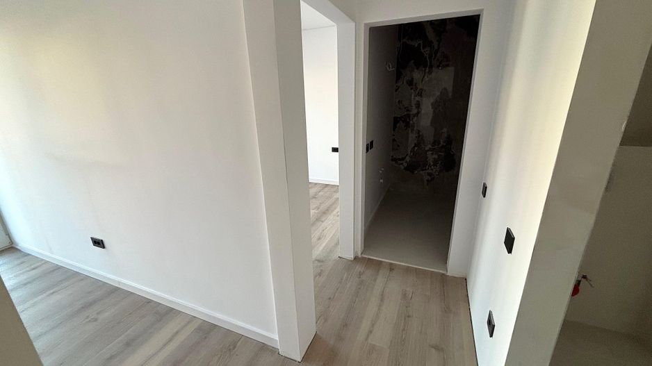 Apartament PREMIUM 3 camere cu GARAJ si boxa - zona Centrala - Poză 20