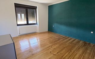 Casa ultracentral Periam - Poză 12