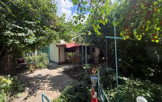 "Casa bunicii" pe un lot de teren de 307 mp