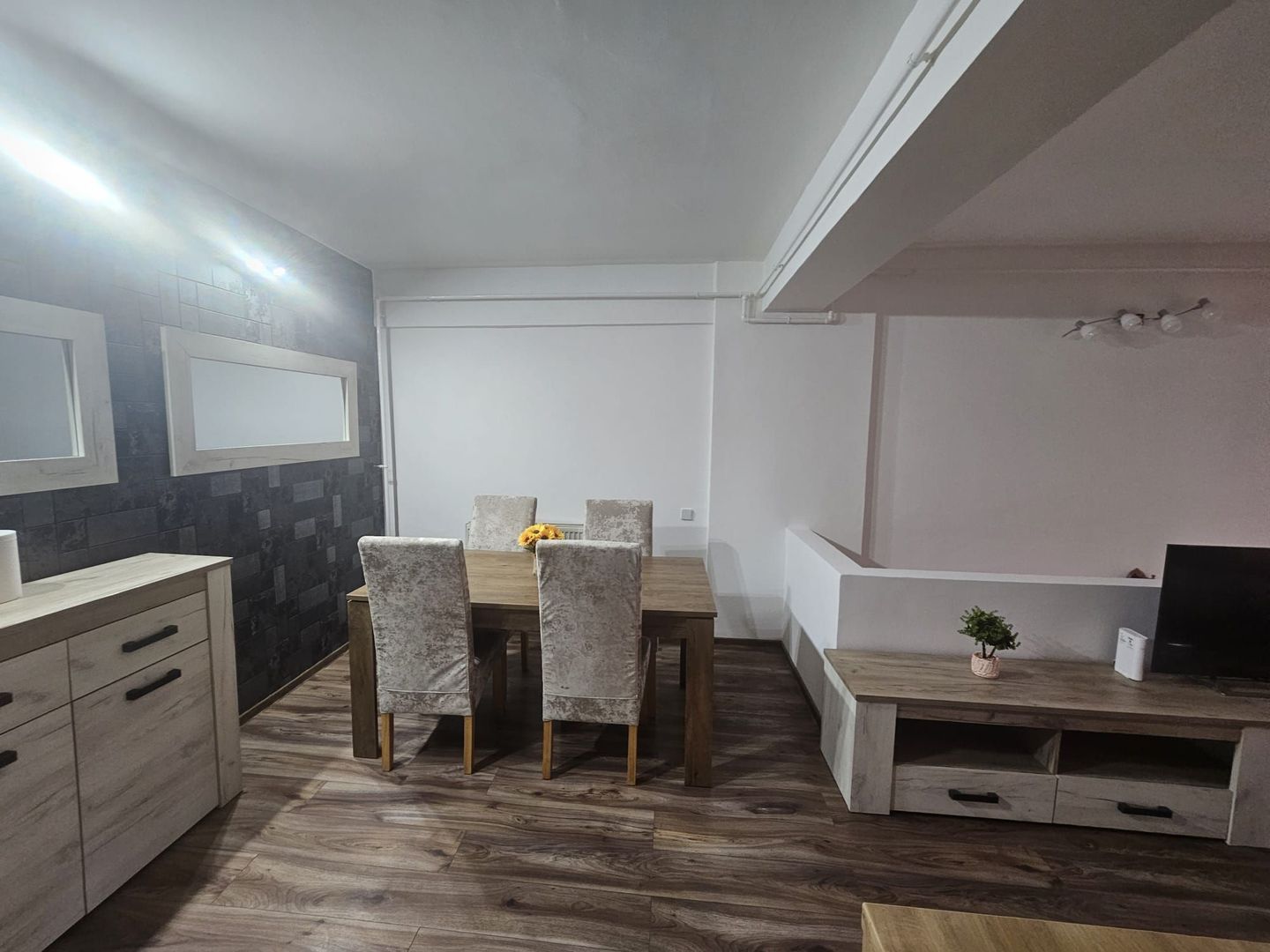 Apartament 2 camere, bloc 2010, garaj, Centru - Nord - Poză 18