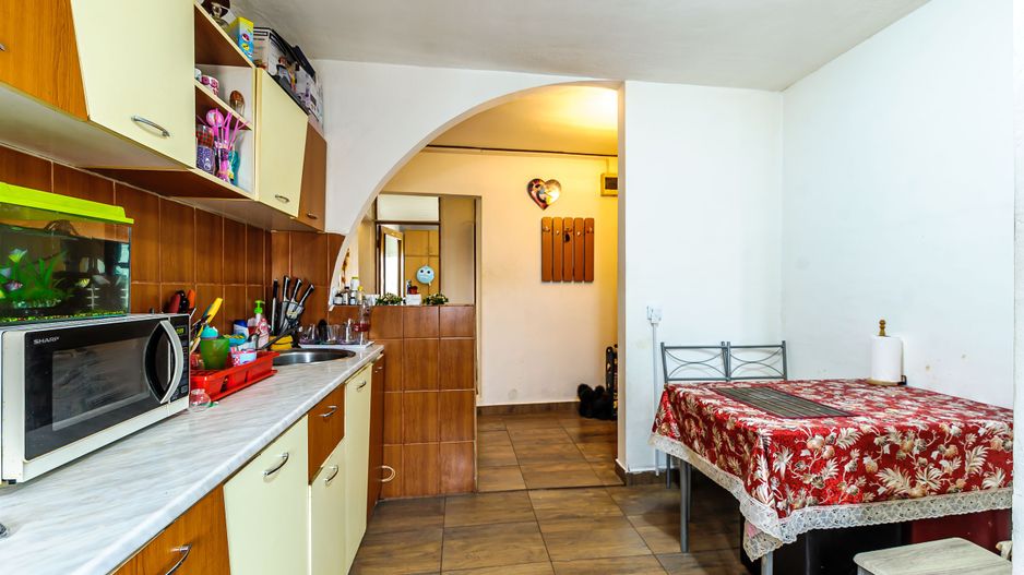 Apartament cu 3 camere în Micalaca. - Poză 5