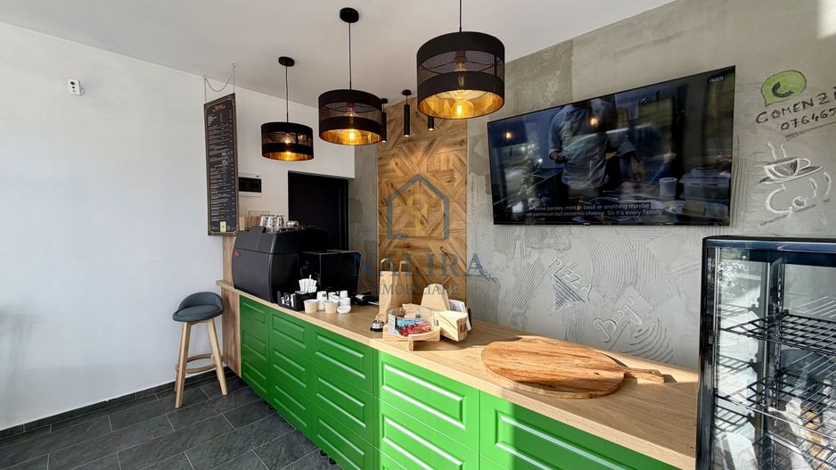 Proprietate unică de vânzare – piscină, restaurant, terasă - Poză 11