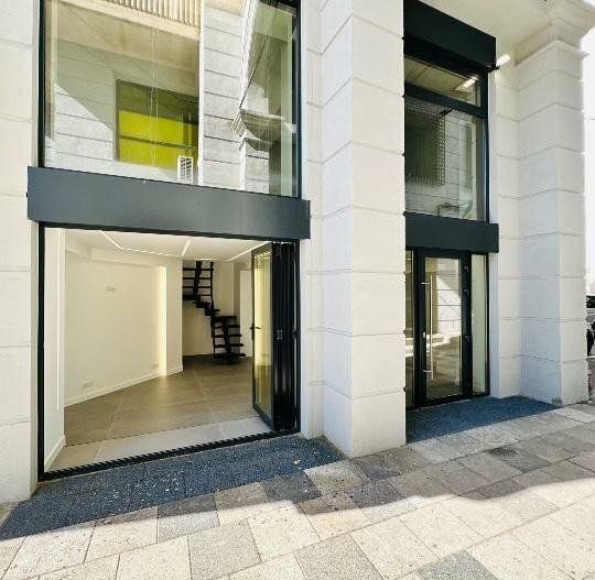 Spaţiu comercial   - Bd. Decebal             Exclusivitate - Poză 1