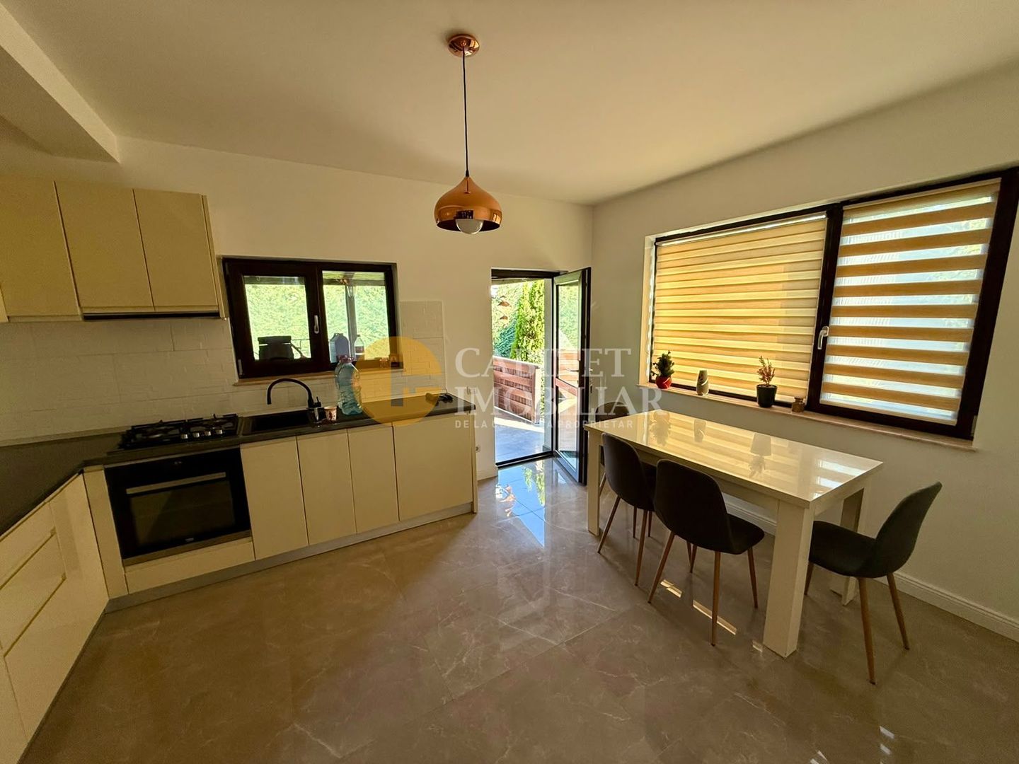 CASA 5 CAMERE--2 BAI--800MP TEREN-- LIBERA - Poză 4