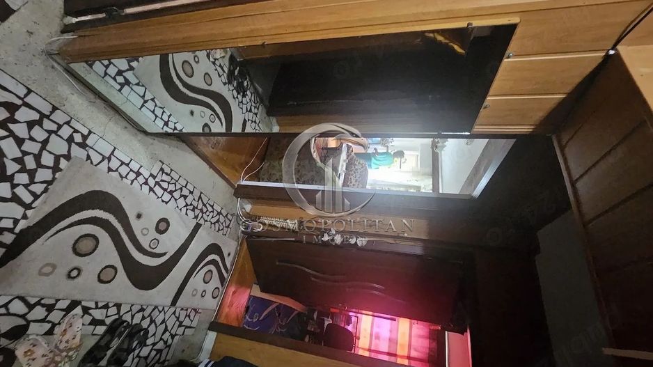 Apartament cu 3 camere zona Centru/Bazar ~ etaj 3 ~ cu imbunatatiri - Poză 3