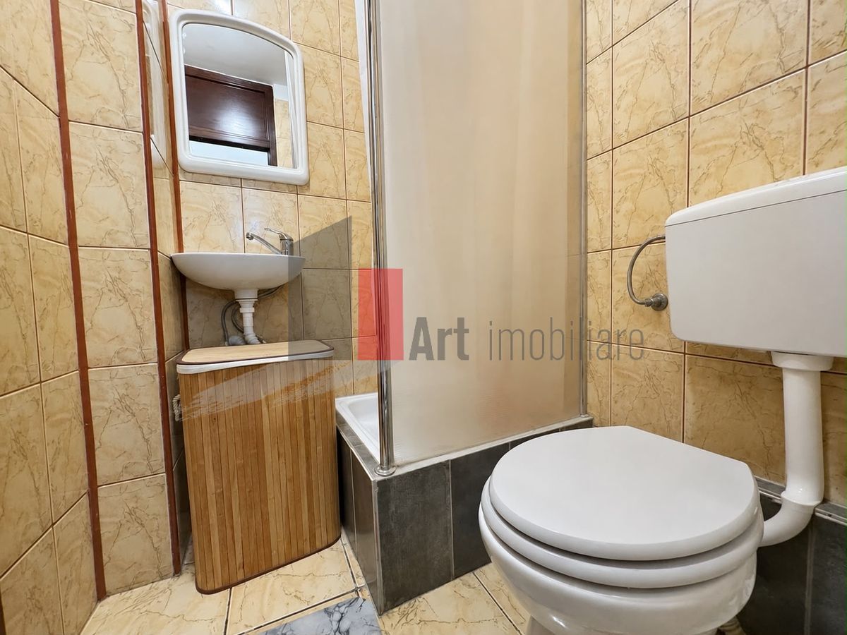 APARTAMENT DE 3 CAMERE - Poză 8