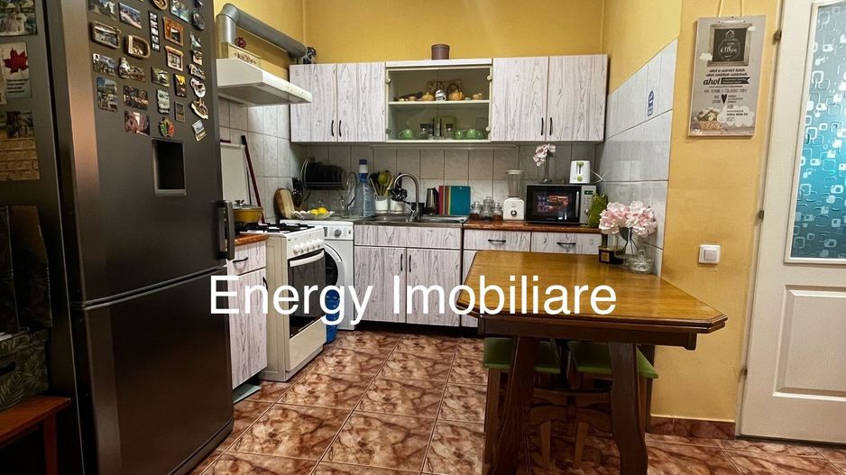 Apartament cu 3 camere, zona Bălcescu - Poză 11