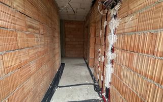 Duplex cu 3 camere, 80 mp utili Mosnita Veche - Poză 10