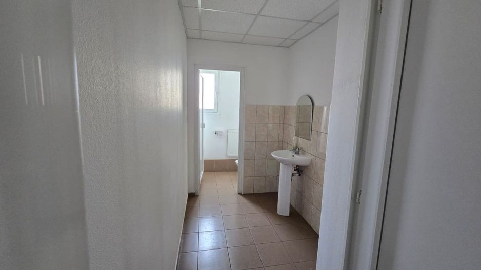 De Închiriat Spațiu birouri Careiului Satu Mare - Poză 8