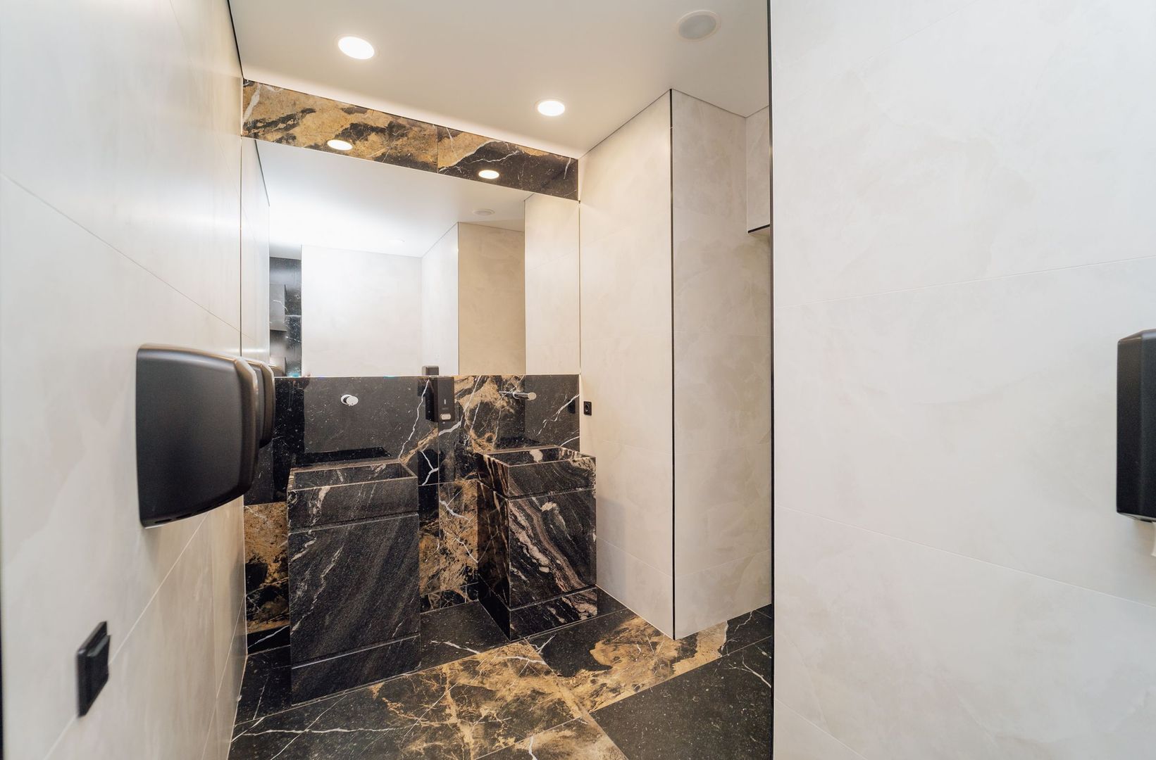 SPRE CHIRIE SPAȚIU COMERCIAL PENTRU BIROU | OFICIU 140 m2 Premium Location Bussines | Chișinău ,Centru ,Str.Bul.Ștefan Cel Mare și Sfânt , 115/1 - Poză 6