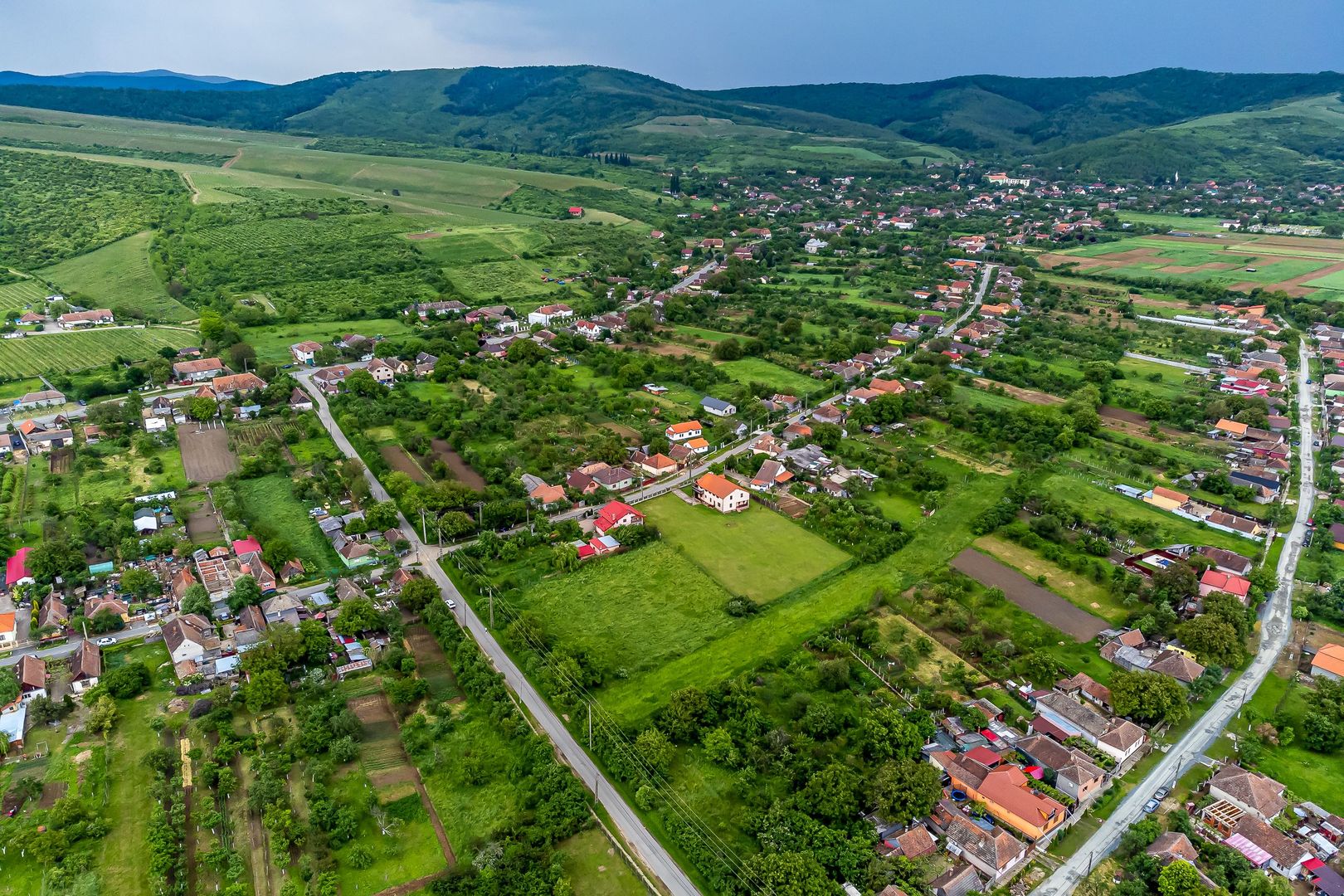 Teren intravilan de vânzare 1921 mp în Ghioroc - Poză 6