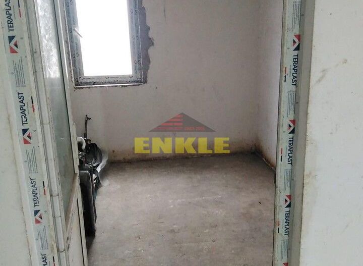 Casa P+1, 200 mp utili,Hala nr 1, 350 mp,Hala nr 2,250 mp,Teren 14000 mp,zona Vladeni,pret negociabil - Poză 3
