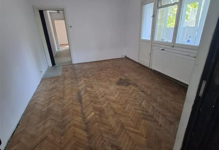 3 camere zona G. Lazar centrala. parter - Poză 9