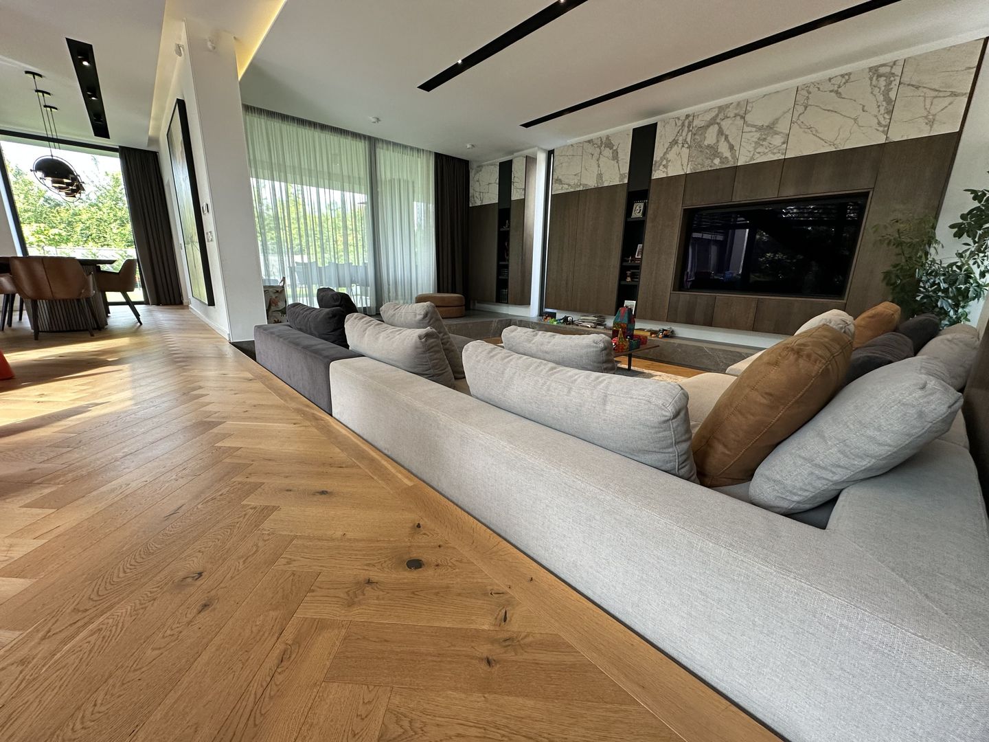 PROIECT  DEOSEBIT  IN  DUMBRAVITA - Poză 2