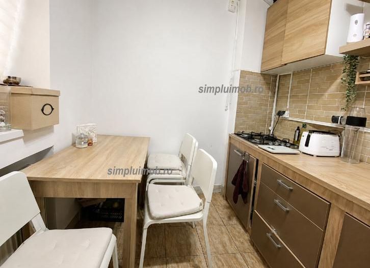 Apartament 2 camere renovat complet zona Armeneasca  centrala proprie - Poză 6