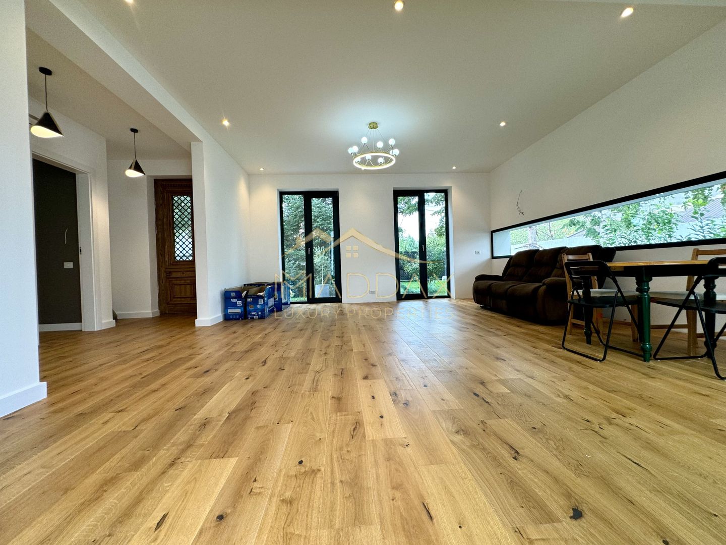 Vila cu 5 camere // * 565 mp gradina* // Tunari - Poză 9