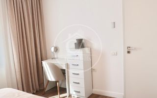 Apartament de vanzare  cu 3 camere Lux in zona Rogerius, Oradea. - Poză 2