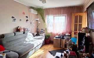 Apartament cu 3 camere, decomandat, zona Paltinis - Poză 1