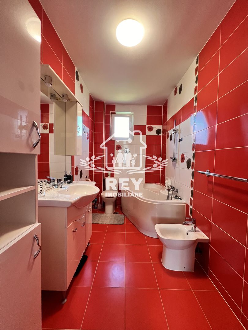 Apartament 3 camere/Etaj 1/Turnișor/Curte Interioară/Loc de parcare - Poză 4