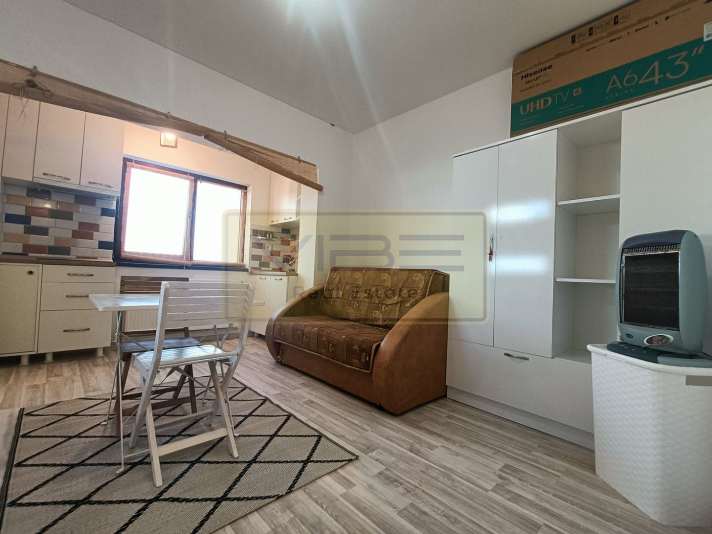 Garsoniera - 250 euro - Vișan ! - Poză 9